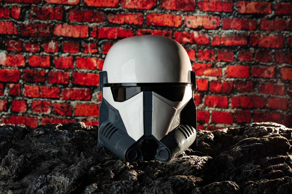 【Neu eingetroffen】Xcoser  1:1  Star Wars The Mandalorian Staffel 3 Imperial Royal Guard Helm Cosplay Requisiten Harz Replik Halloween