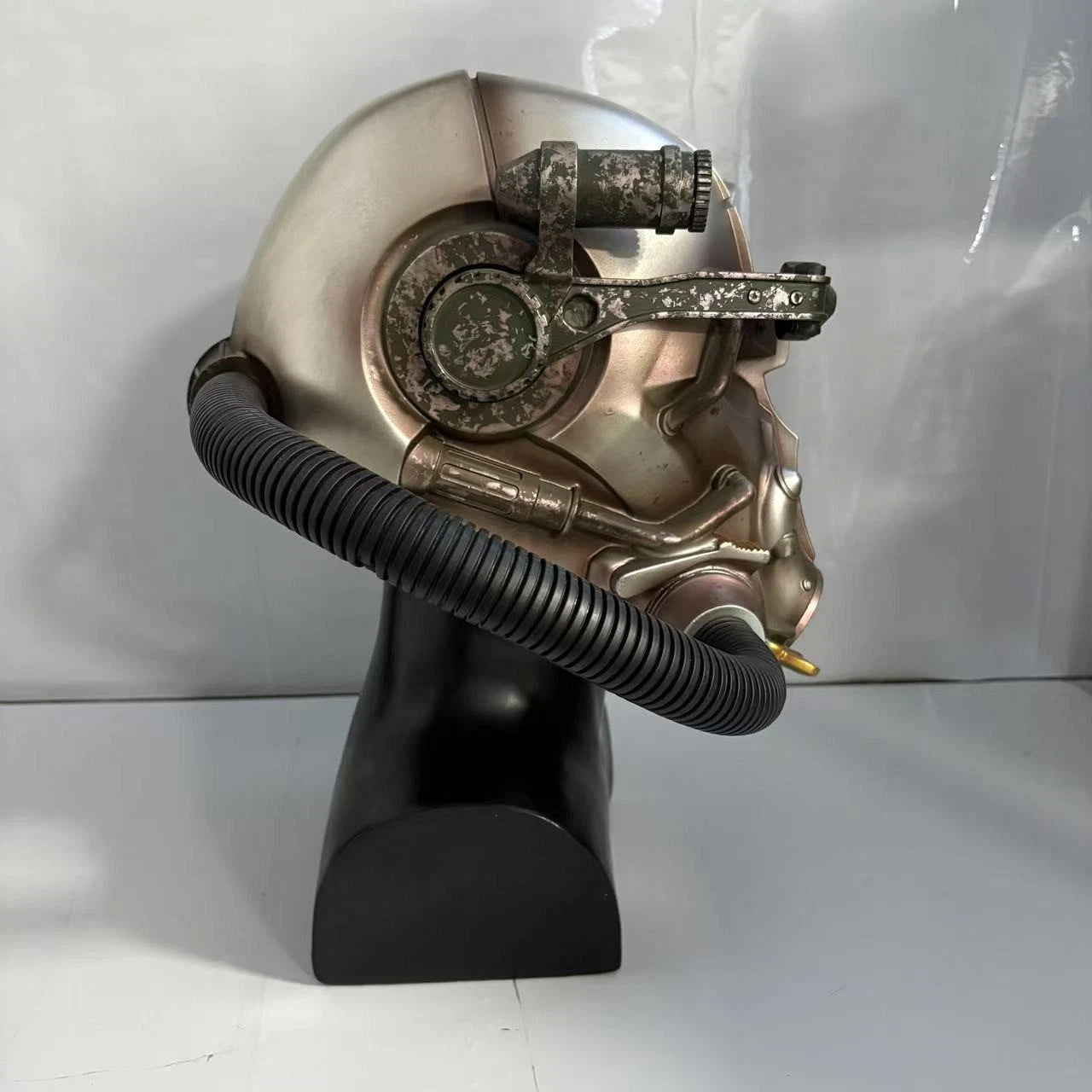 Xcoser Fallout 76 PlayStation 4 Power Armor Edition T-51 Life Scale Helm Requisite